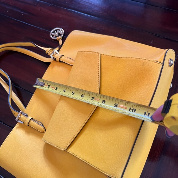 Michael Kors Jet Set Large Leather Pocket Tote Bag - Picture 12 of 12